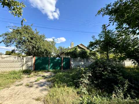 будинок за адресою с. Новий Корогод, Харківська, 37