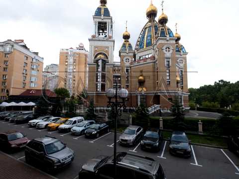 комерційна за адресою Володимира Івасюка просп. (Героїв Сталінграду), 3