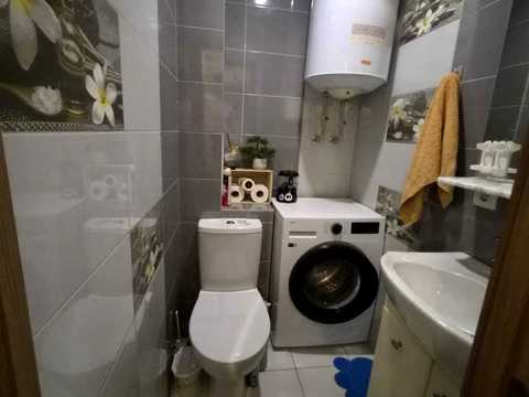 квартира за адресою Київ, Ореста Левицького вул. (Академіка Курчатова), 4