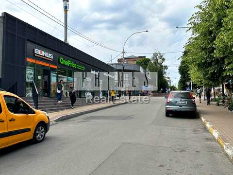 комерційна за адресою Польова вул., 19