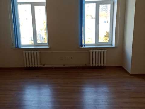 комерційна за адресою Жилянська вул., 31