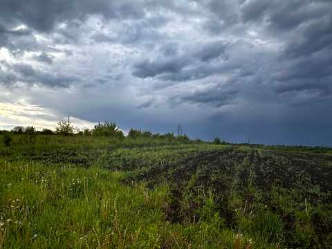 ділянка за адресою с. Підлужжя,