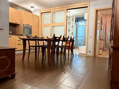 квартира за адресою Раїси Окіпної вул., 18