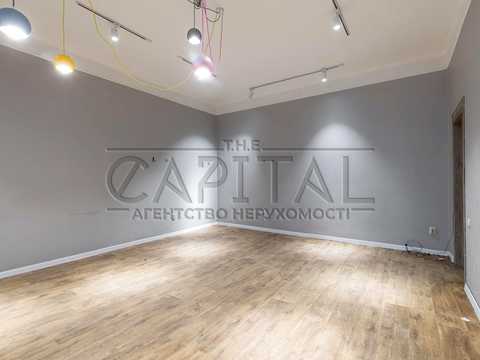 комерційна за адресою Саксаганського вул., 13/42