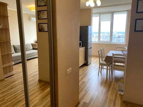 квартира за адресою Богатирська вул., 6-А