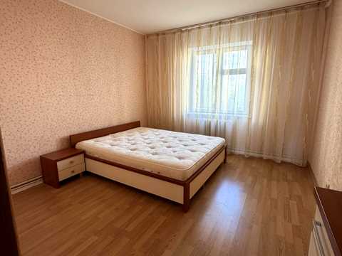 квартира по адресу Владимира Момота ул., 44