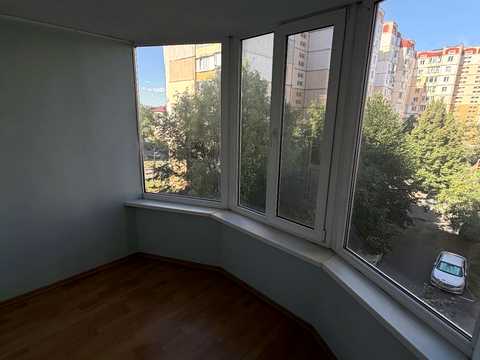 квартира по адресу Владимира Момота ул., 44