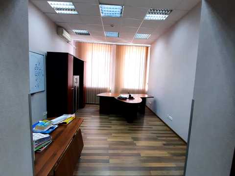 комерційна за адресою Жилянська вул., 31