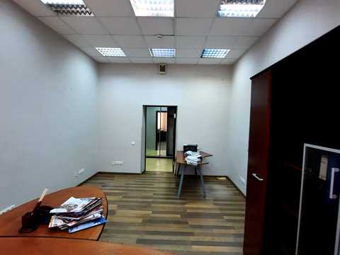 комерційна за адресою Жилянська вул., 31