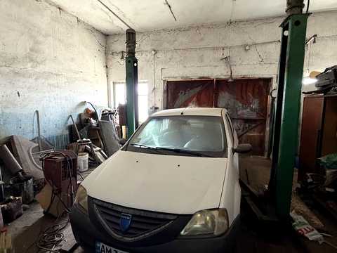 коммерческая по адресу 1-й Танкістів пер., 15