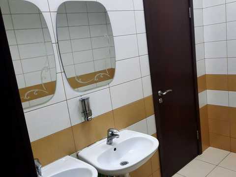 комерційна за адресою Жилянська вул., 31