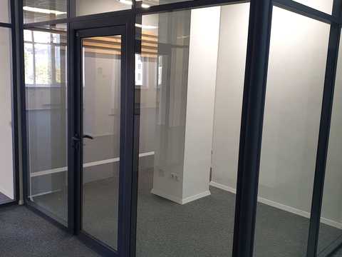 комерційна за адресою Жилянська вул., 31