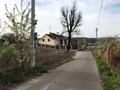 ділянка за адресою с. Іванковичі, Окружна