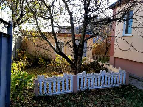 будинок за адресою Горіхова, 35
