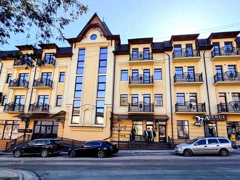 комерційна за адресою Суховоля вул., 7