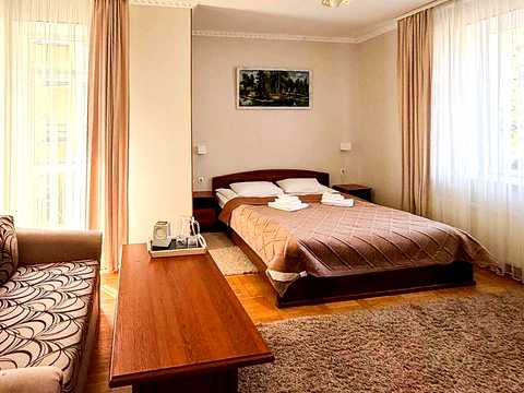 коммерческая по адресу 50-річчя УПА ул., 14