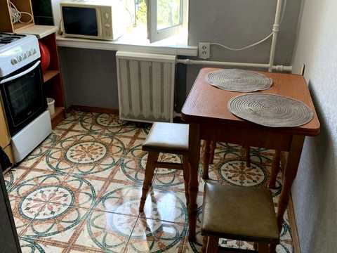 квартира по адресу Строителей ул., 12