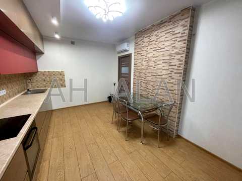 квартира за адресою Микільсько-Слобідська вул., 15
