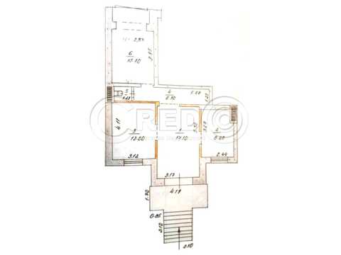 комерційна за адресою Українська вул., 2