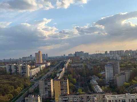 квартира за адресою Рея Бредбері вул., 2