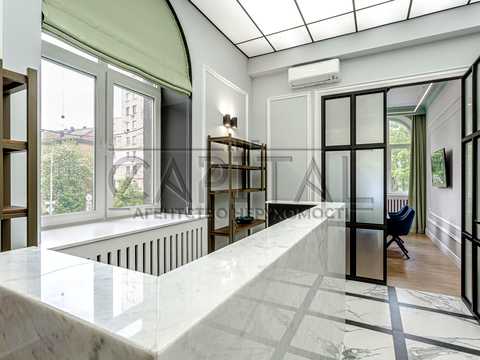 комерційна за адресою Микільсько-Ботанічна вул., 14