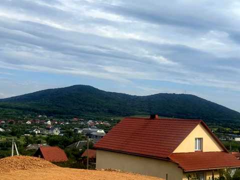 ділянка за адресою Плотені
