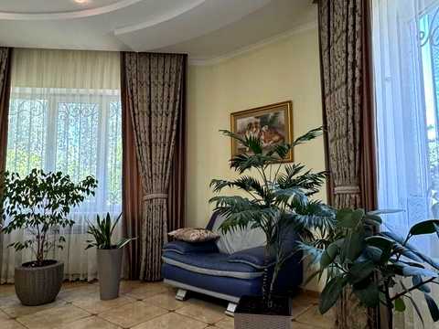 будинок за адресою Педагогічна вул., 12