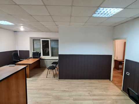 комерційна за адресою Максима Токарева вул. (Вузівська), 4 к1