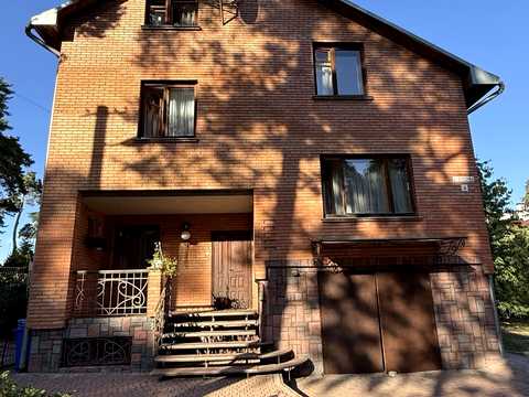 дом по адресу квітки цісик
