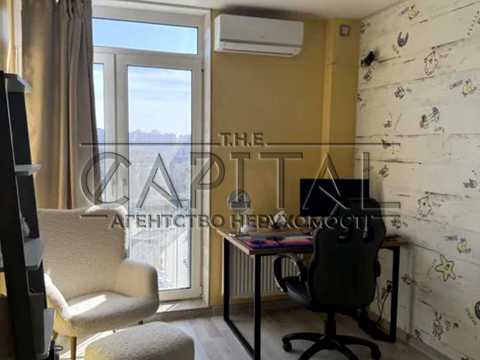 квартира за адресою Регенераторна вул., 4 к15