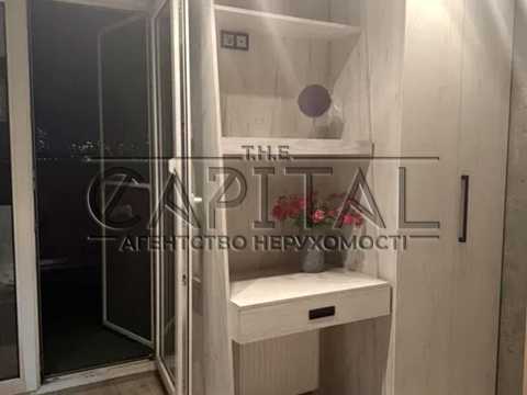 квартира за адресою Регенераторна вул., 4 к15