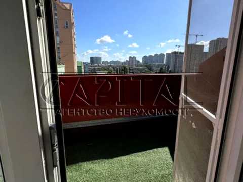 квартира за адресою Регенераторна вул., 4 к15