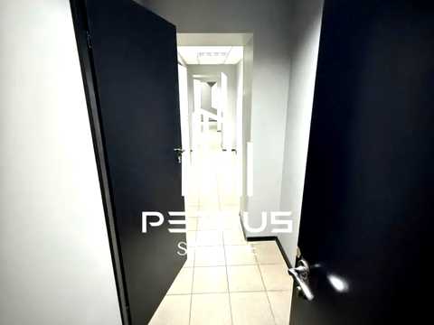 комерційна за адресою Нагірна вул., 8/32