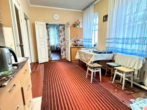 будинок за адресою Ленінградська