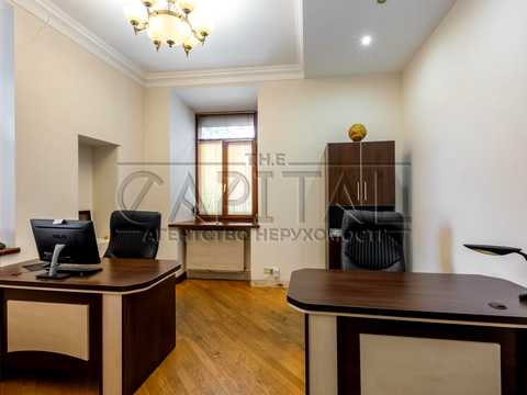 коммерческая по адресу Лютеранская ул., 1