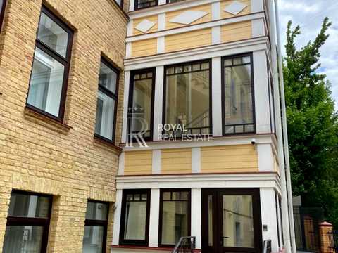 комерційна за адресою Бульварно-Кудрявська вул. (Воровського), 7