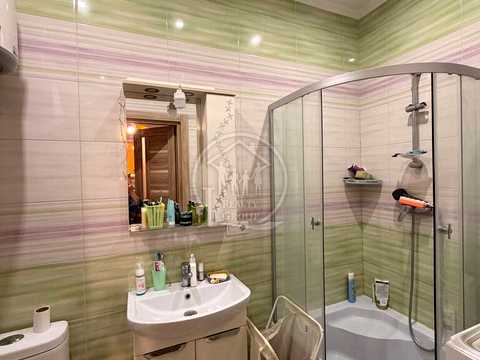квартира за адресою Літературна вул., 8