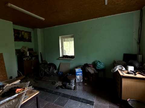 комерційна за адресою Центральна, 17