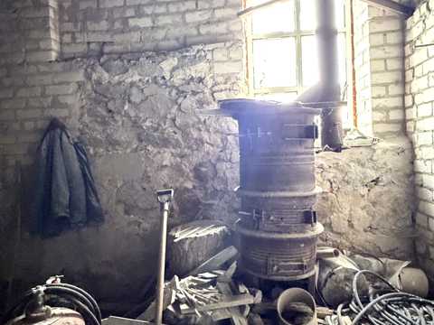 комерційна за адресою Центральна, 17