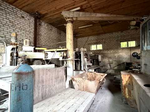 комерційна за адресою Центральна, 17