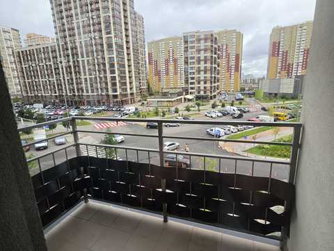 квартира по адресу Олександра Олеся ул., 7