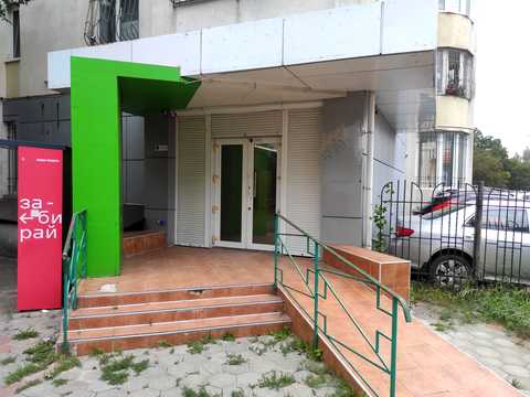 комерційна за адресою Левітана вул., 79