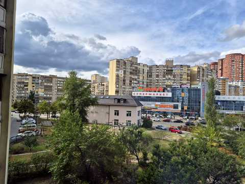 квартира по адресу Драгоманова ул., 23