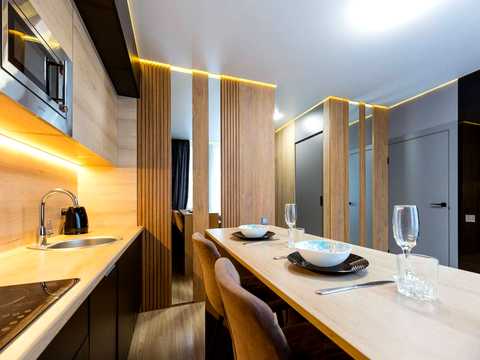 квартира за адресою Київ, Салютна вул., 2к20