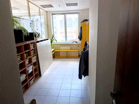 коммерческая по адресу Миколы Бажана просп., 14а