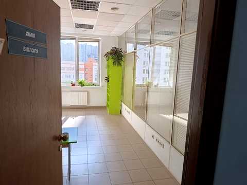 коммерческая по адресу Миколы Бажана просп., 14а