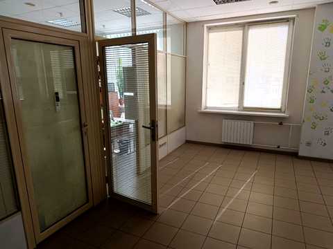 коммерческая по адресу Миколы Бажана просп., 14а