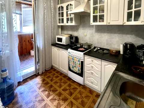 квартира за адресою Анни Ахматової вул., 15