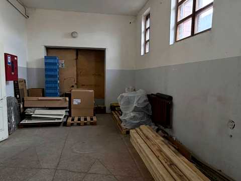 комерційна за адресою Стартова вул., 15