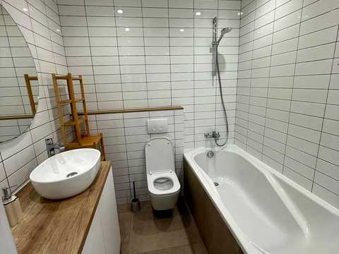 квартира за адресою Юнацька вул., 6